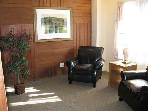 Hotel The Executive Inn