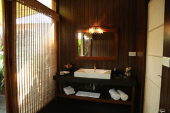 Hotel Teso Waterfront
