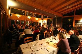 Hotel Paperbark Camp