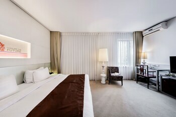 Mai Hotel