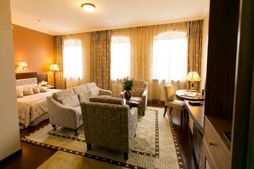 Allureinn Hotel And Restaurant Complex