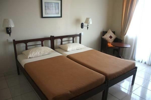 Hotel Nirwana Suites