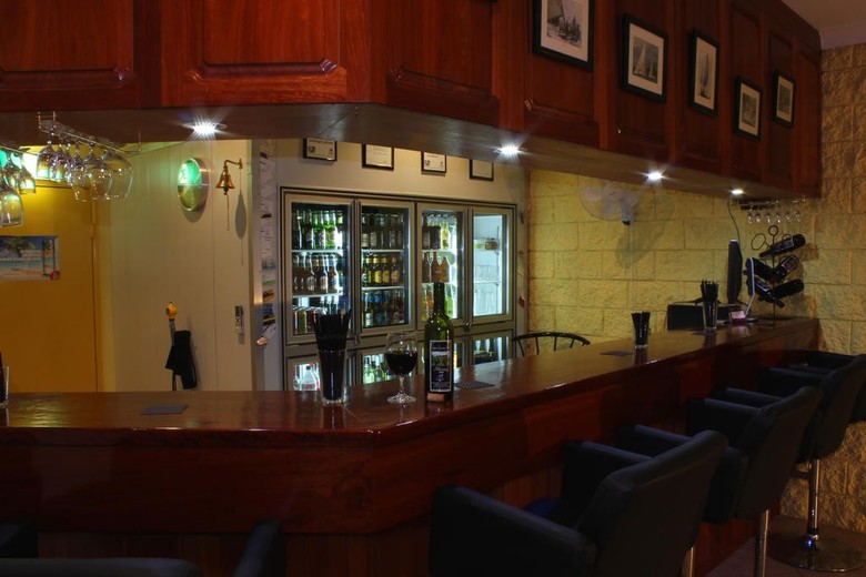 Copper Country Motor Inn & Restaurant