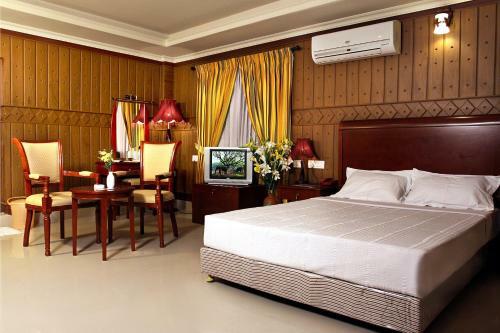 Hotel Devasura Inn