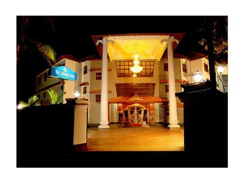 Hotel Devasura Inn