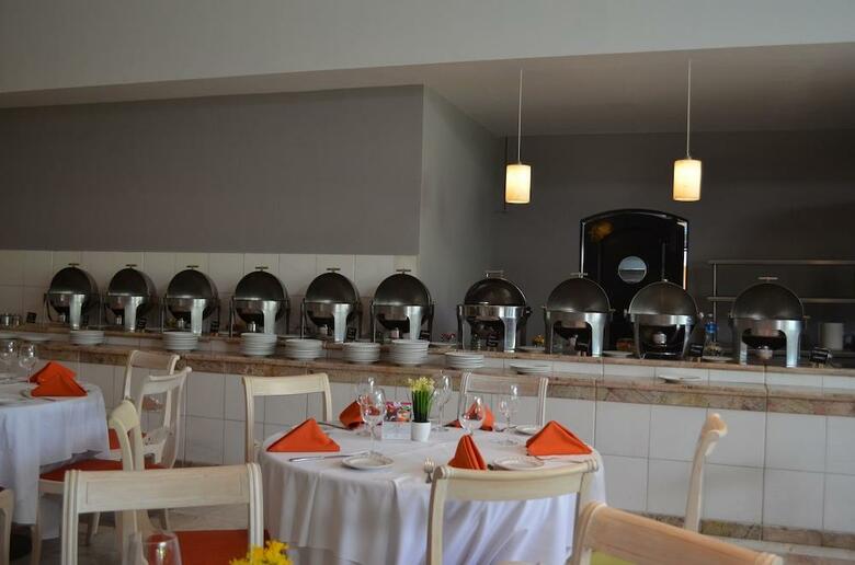 Plaza Camelinas Hotel