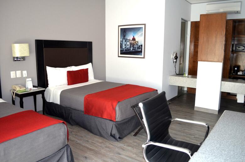 Plaza Camelinas Hotel