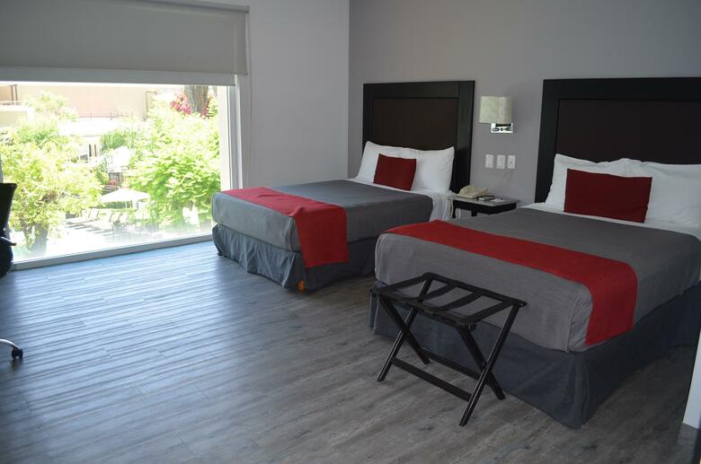 Plaza Camelinas Hotel