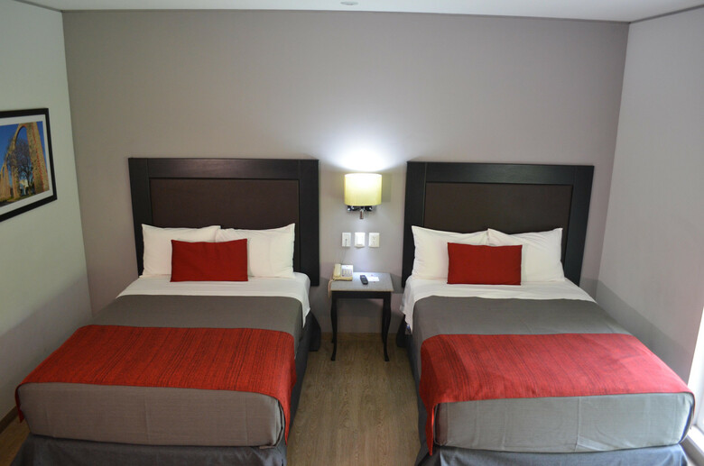 Plaza Camelinas Hotel