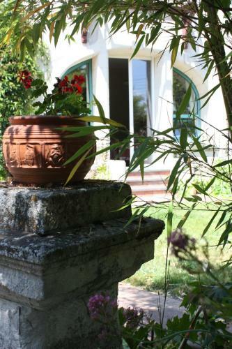 Hostal G�tes De La Perri�re
