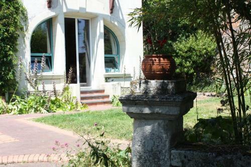 Hostal G�tes De La Perri�re