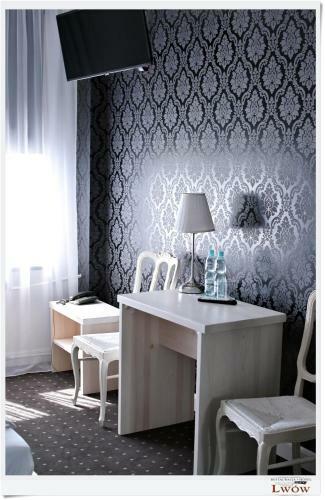 Hostal Lw�w
