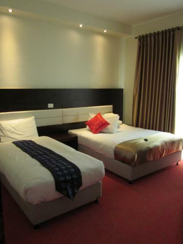 Commodore Hotel