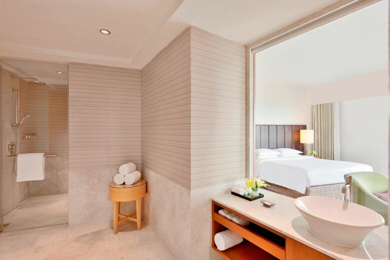 Hotel Courtyard By Marriott Hyderabad