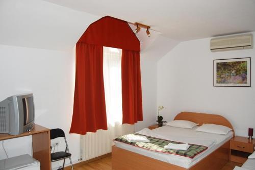 Hostal Pensiunea Next