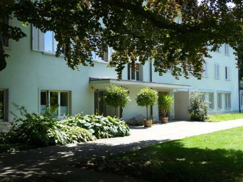 Hostal G�stehaus Nidelbad