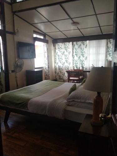Cafe Shillong Bed & Breakfast
