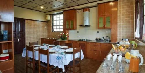 Cafe Shillong Bed & Breakfast