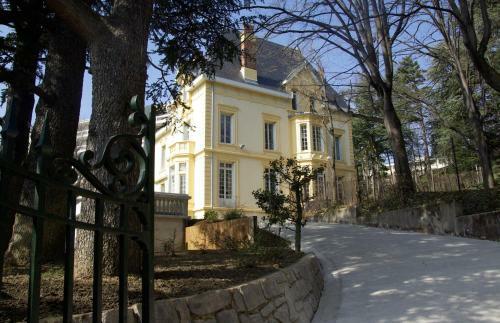 Hostal Villa Roassieux