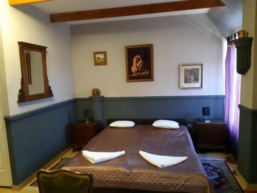 Hostal Z Fogad�