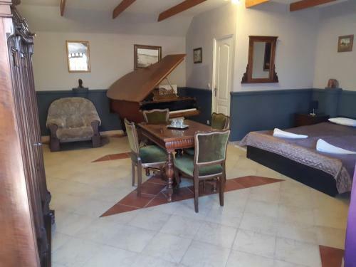 Hostal Z Fogad�