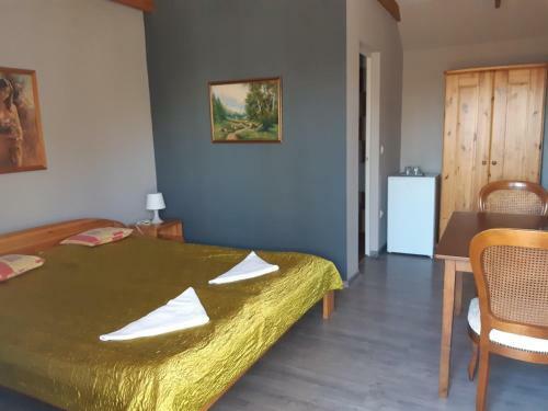 Hostal Z Fogad�