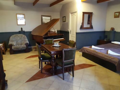 Hostal Z Fogad�
