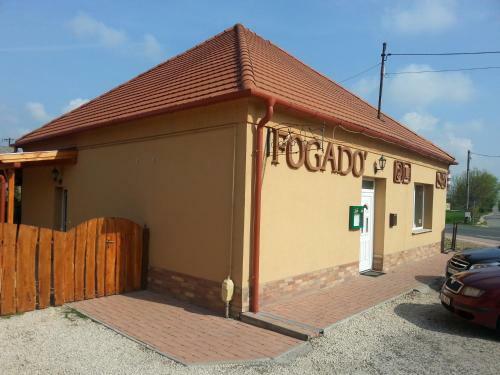 Hostal Z Fogad�