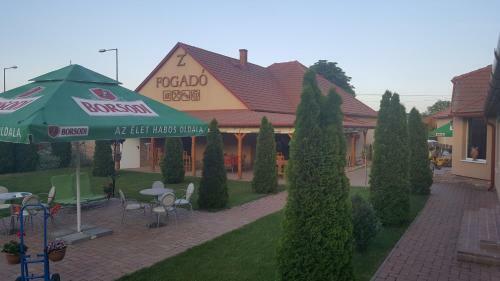 Hostal Z Fogad�
