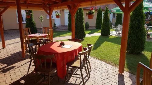 Hostal Z Fogad�