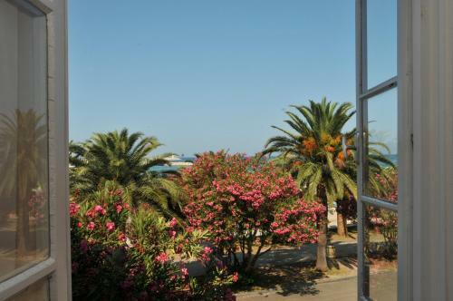 Hotel Le Petit Chateau