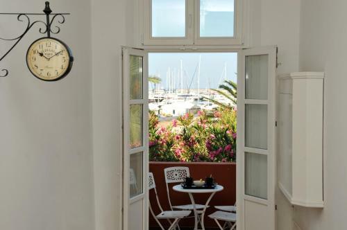 Hotel Le Petit Chateau
