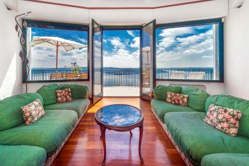 Holiday Home Contessa