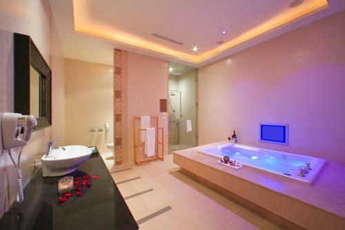 Amain Boutique Motel - Tucheng