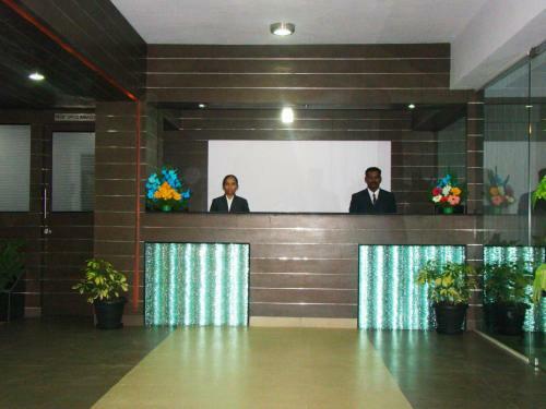 Hotel Grand Bee