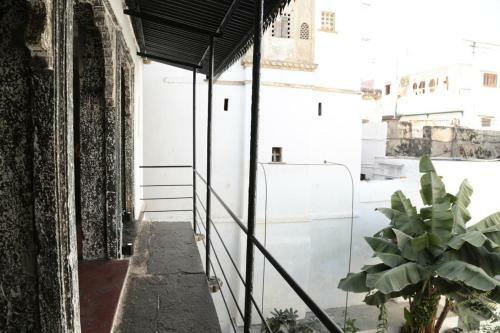 Hostal Little Garden Guest House