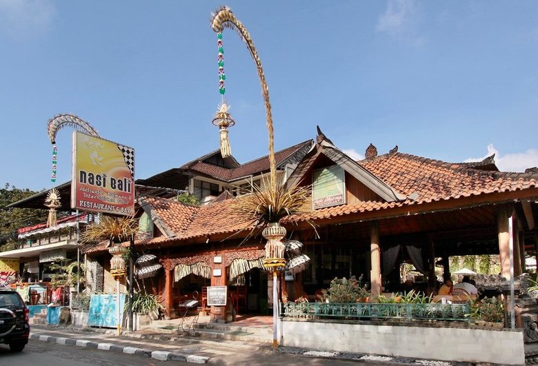 Hotel Adi Dharma Cottages