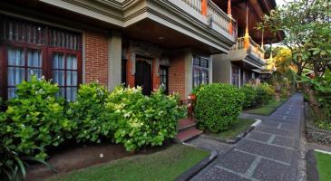 Hotel Adi Dharma Cottages