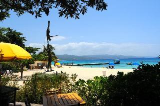 Hotel Doctors Cave Beach
