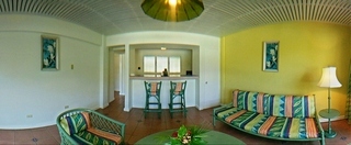 Hotel Doctors Cave Beach