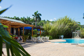 Hotel Toby's Resort