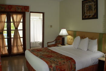 Hotel Toby's Resort