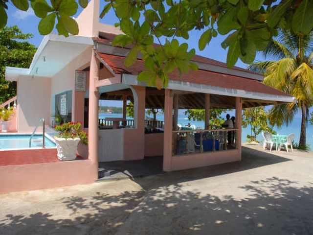 Hotel Shields Negril Villas