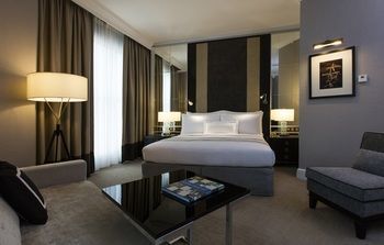 Hotel The Ritz-carlton