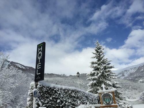 Hotel H�tel Neste De Jade