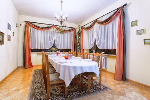 Hostal Dom Go?cinny Przedmie?cie