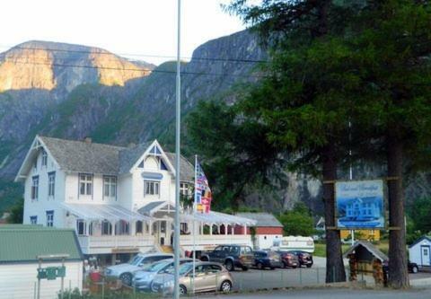 Bed & Breakfast Eidfjord Gjestgiveri