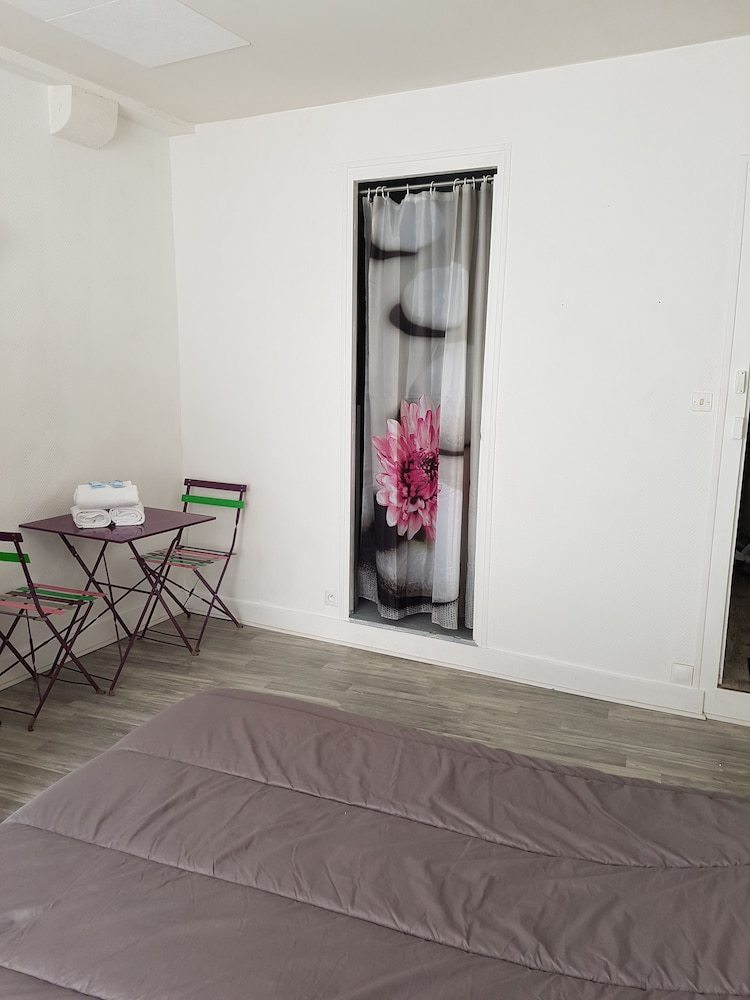 Felicidade Hostel