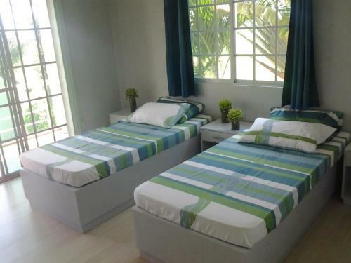 Bed & Breakfast Sir Nico Guesthouse And Resort