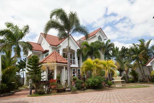 Bed & Breakfast Sir Nico Guesthouse And Resort
